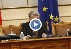 Колкото и да е къс този парламент колеги започнете да