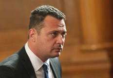 Службите трябва да вземат мерки България да не стане страна