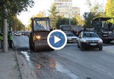Заради асфалтирането на улица Тулча трафикът в района е затруднен Асфалтирането