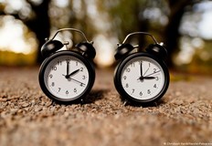 Изкуственото местене на часовниците е едно объркване което ние се