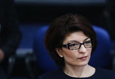 Атанасова Президентът първо ще проведе консултации с всички останали и