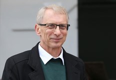 Пред новия просветен министър остава задачата как да повиши качеството