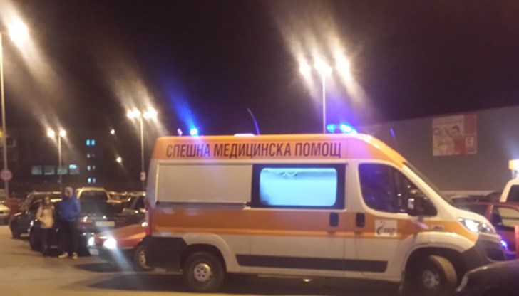 Пострадали са и двамата му спътници, но са освободени за домашно лечение Пострадали са и двамата му спътници, но са освободени за домашно лечение