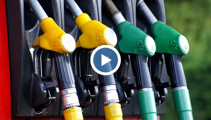 Готвят се два законопроекта, които евентуално да повлияят на цените на горивата