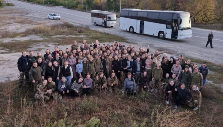 Началникът на канцеларията на украинския президент Андрий Ермак посочи, че сред освободените жени има 12 цивилни Началникът на канцеларията на украинския президент Андрий Ермак посочи, че сред освободените жени има 12 цивилни
