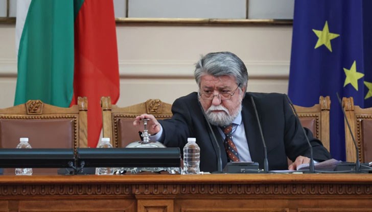 Най-възрастният депутат в 48-ото НС призова колегите си към смирение, разум и помирение