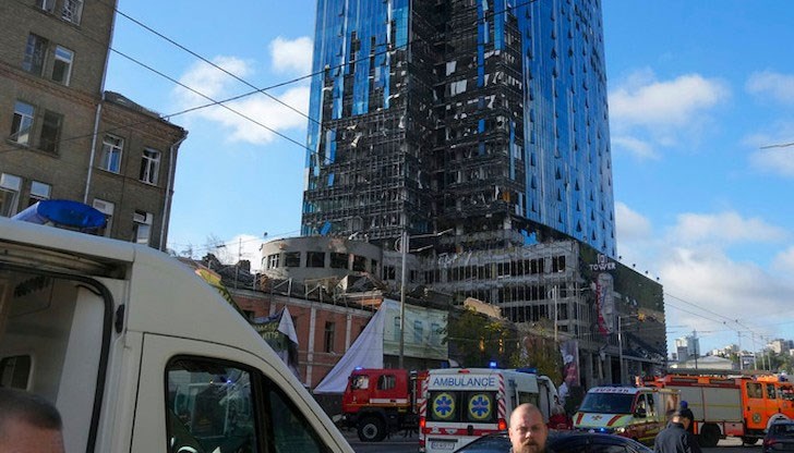 Днешните ракетни атаки по украински градове доведоха до цивилни жертви и повредена гражданска инфраструктура