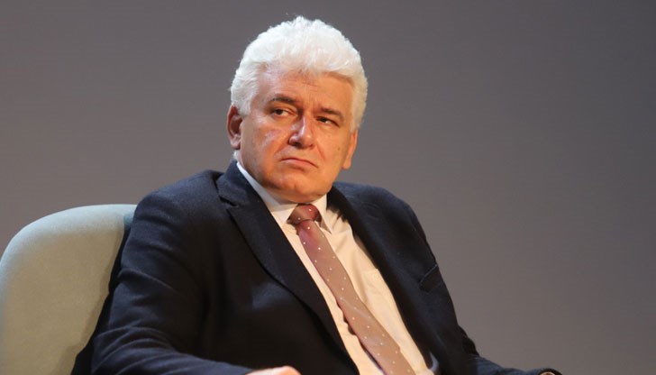 Според бившия конституционен съдия политиците ни нямат полезен ход