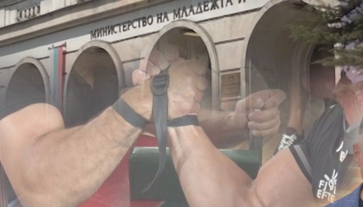 От Министерство на младежта и спорта към Българската федерация по канадска борба са отпускани стотици хиляди левове годишно