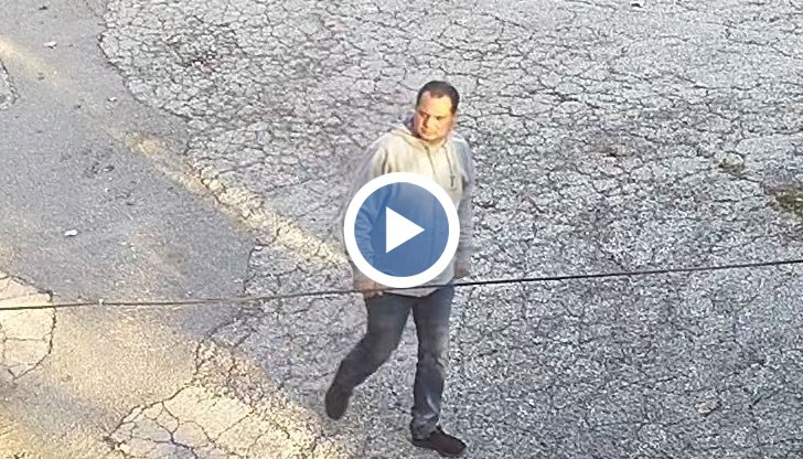 Заснеха мъж, драскащ автомобили в Русе