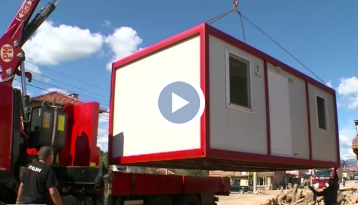 Големият проблем е, че във фургоните няма ток и вода