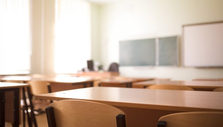 Прогнозата за разходите за отопление в училищата и детските градини тази година е, че ще надхвърлят 218 милиона лева Прогнозата за разходите за отопление в училищата и детските градини тази година е, че ще надхвърлят 218 милиона лева