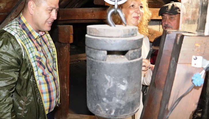 Устройството, което е на повече от век, работи безпроблемно до момента Устройството, което е на повече от век, работи безпроблемно до момента