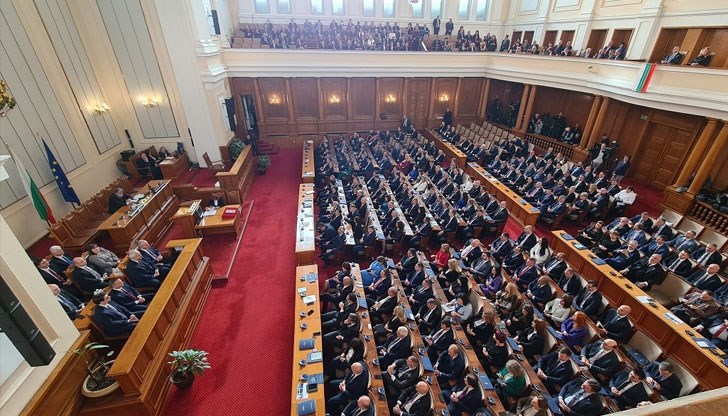 Народните представители ще изслушат финансовия министър за бюджета