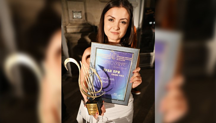 Карина Илиева от Свищов с най-голямото отличие на конкурса за млади изпълнители “Северно сияние”
