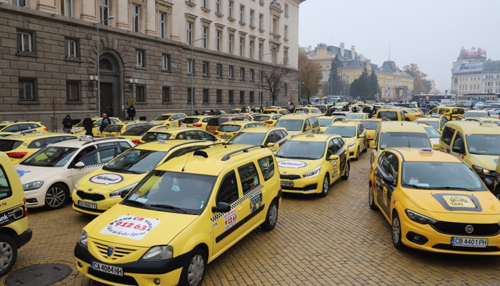 Ежедневно сме подложени на една агресия. В Русе преди 3-4 години убиха колега с множество прободни рани Ежедневно сме подложени на една агресия. В Русе преди 3-4 години убиха колега с множество прободни рани
