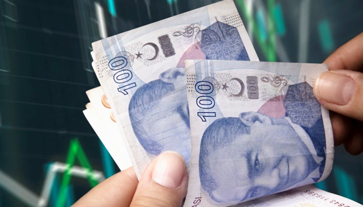 Турската лира достигна ново рекордно ниско ниво от 18,56 спрямо долара