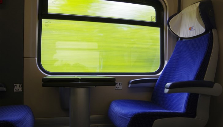 Всеки пътуващ може да изрази мнението си за забелязани неизправности във влака чрез QR код