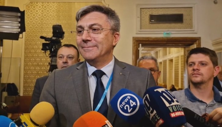 32 години сме били конструктивни, но последните 3 дена виждаме диструктивна роля в НС, заяви лидерът на ДПС