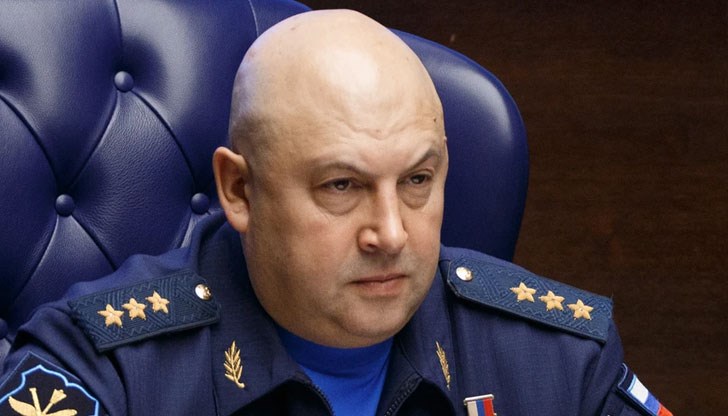 Въоръжените сили на Украйна губят всеки ден от 600 до 1000 души убити и ранени, каза генерал Суровикин