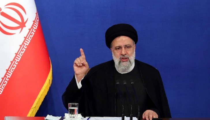 Демонстрантите не трябва да изпитват търпението на системата твърде дълго, предупреди Хосейн Салами Демонстрантите не трябва да изпитват търпението на системата твърде дълго, предупреди Хосейн Салами