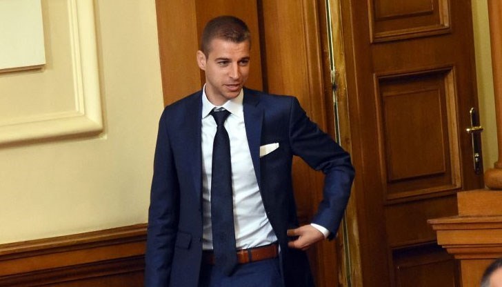 Русенският депутат Иван Белчев също е един от дванадесетте секретари на Народното събрание Русенският депутат Иван Белчев също е един от дванадесетте секретари на Народното събрание