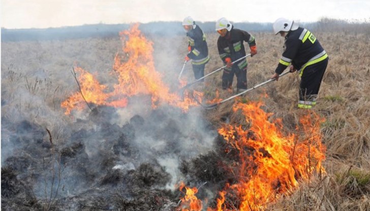 Няма опасност за работниците или за тежката техника в района Няма опасност за работниците или за тежката техника в района