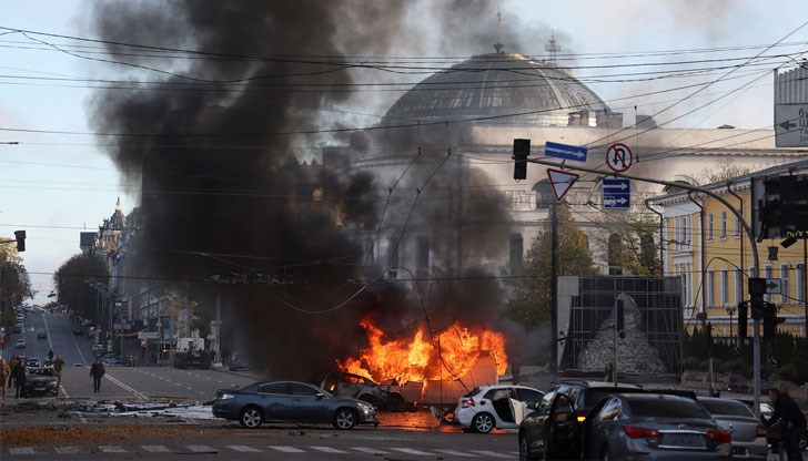 Ракетни удари са регистрирани в Киев и 14 региона на Украйна