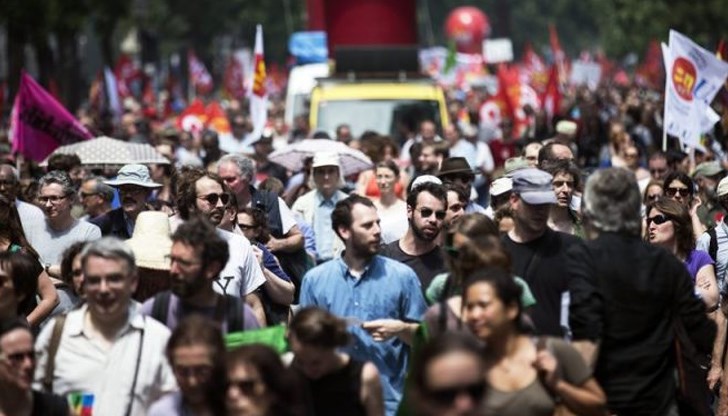 Стачките са засегнали работата на 10 френски ядрени централи