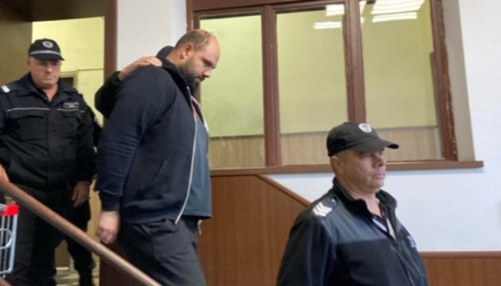 Майката на Йордан погасява вноските по заемите Майката на Йордан погасява вноските по заемите