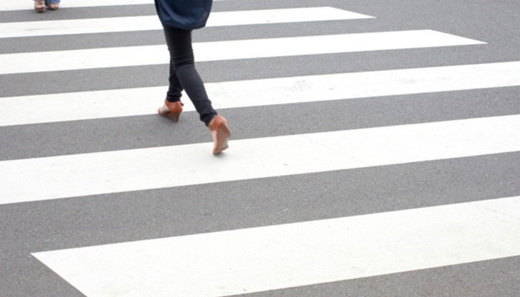 Пострадалата е настанена в болница за лечение с фрактура на подбедрица Пострадалата е настанена в болница за лечение с фрактура на подбедрица