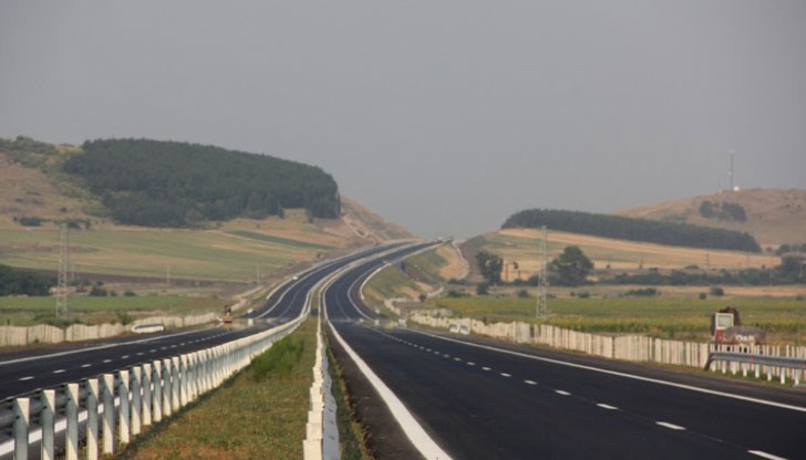 Движението ще се пренасочва по главния път София - Бургас