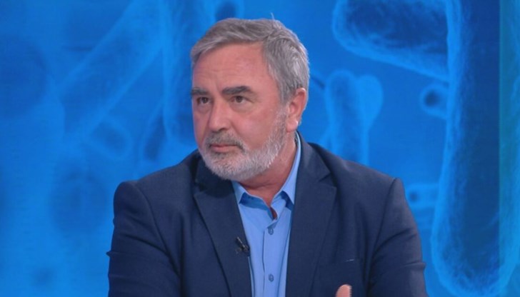 Доц. Кунчев уточни, че заразяването е лесно, но и в предишни години е имало подобно разпространение на вирусите Доц. Кунчев уточни, че заразяването е лесно, но и в предишни години е имало подобно разпространение на вирусите