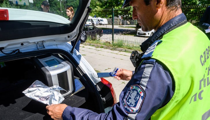 Ръководството на МВР, вместо да прилага правилна мярка чрез сбъркани технологии, най-добре е да реформира... всичко останало в системата Ръководството на МВР, вместо да прилага правилна мярка чрез сбъркани технологии, най-добре е да реформира... всичко останало в системата