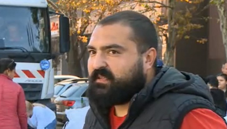 Русенците, които се включват в кампанията "Капачки и кенчета за бъдеще", стават все повече