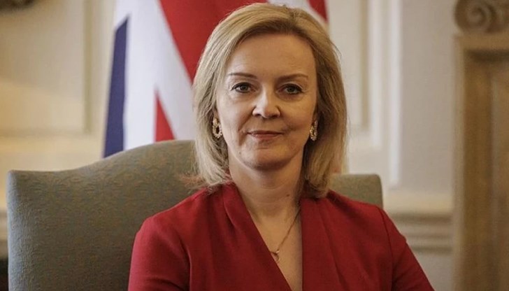 Британската лира се срина отново на валутните пазари Британската лира се срина отново на валутните пазари