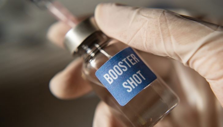 Петата доза ще бъде от актуализираните ваксини, покриващи подвариантите на Омикрон