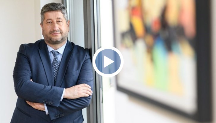 Управлението на България трябва да спре корупцията, заяви съпредседателят на "Демократична България"