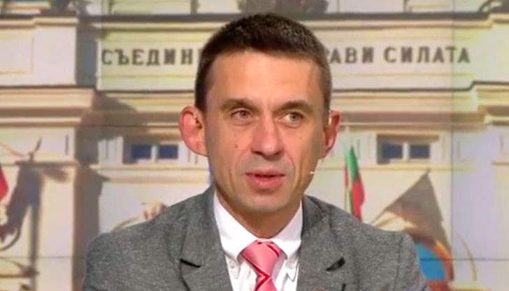 Още от първия ден партиите започват предизборни капани, коментира комуникационният експерт