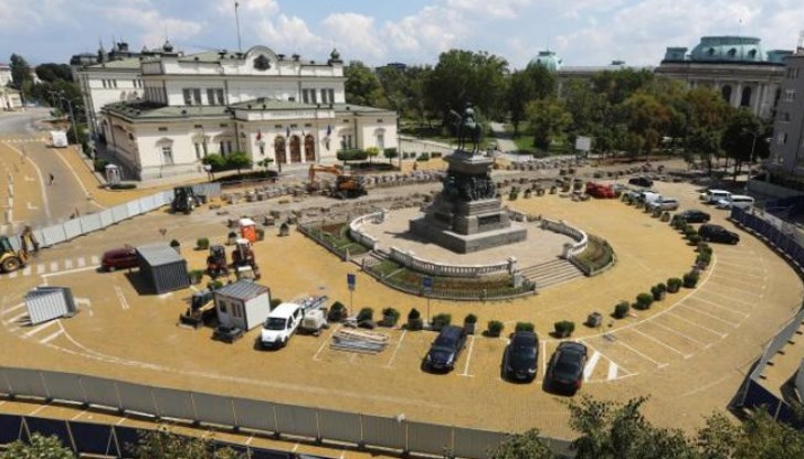 От "Демократична България" и ГЕРБ се обявиха против присъствието на руския посланик Елеонора Митрофанова От "Демократична България" и ГЕРБ се обявиха против присъствието на руския посланик Елеонора Митрофанова