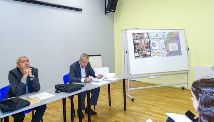 С лекция пред осмокласници от СУПНЕ „Фридрих Шилер“, Окръжен съд – Русе отбеляза Европейския ден за борба с трафика на хора