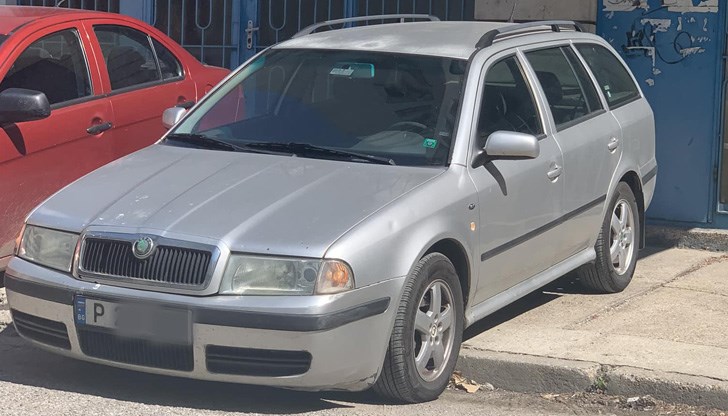 Стоенето на автомобила със седмици пред дома ни е вредно за основните агрегати (Снимката е илюстративна) Стоенето на автомобила със седмици пред дома ни е вредно за основните агрегати (Снимката е илюстративна)