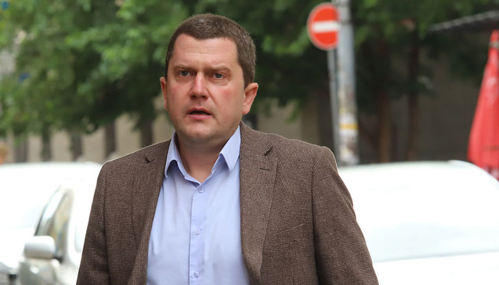 Кметът на Перник намекна, че това е Калоян МетодиевПроблемът в БСП