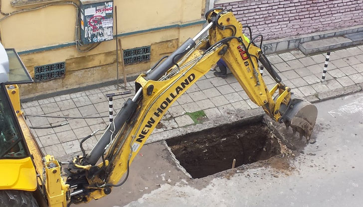 За обходен маршрут може да се използва ул. Скопие“ до
