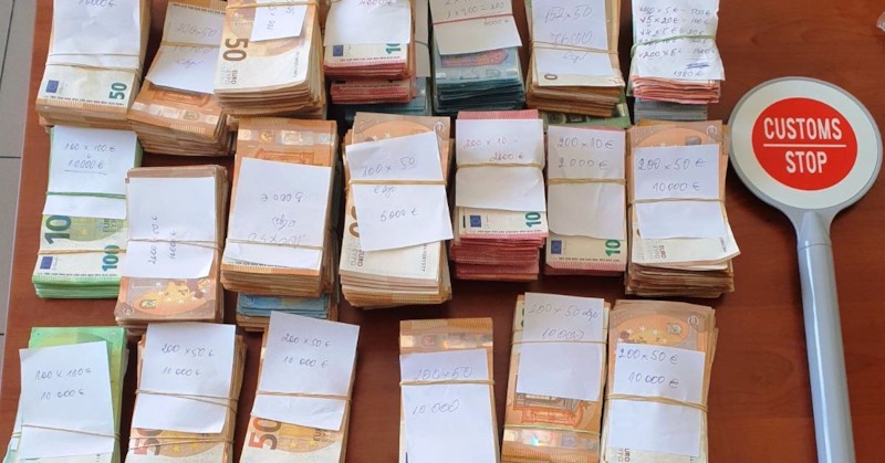 Двете проверки са извършени в един и същи денПри извършени