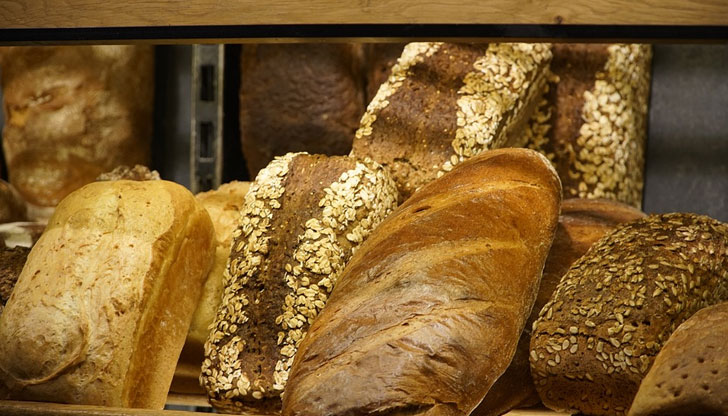 Инфлацията не намалява, а цената на един обикновен хляб става