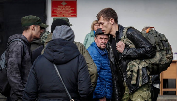 Половината от събраните мъже са били върнати у дома, призна