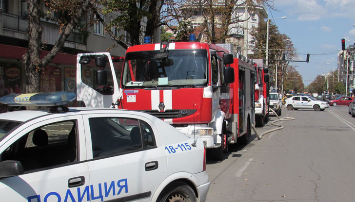 За изминалото денонощие дежурните екипи на пожарната са имали три