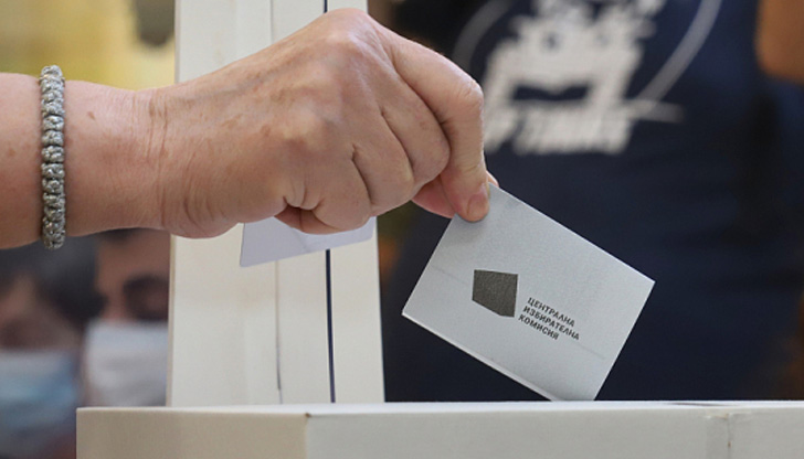 Най-активни са избирателите в община ЦеновоИзбирателната активност в Русенско към 11:00 ч.