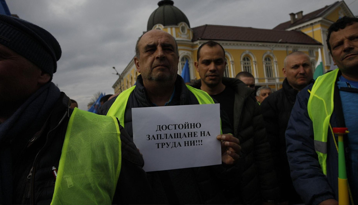Служителите на затворите протестират вече от 13 години, но без